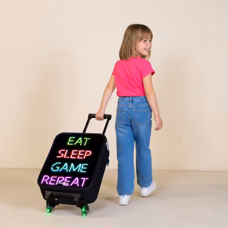 Kinderkoffer - Qoute met neon lichten — 2