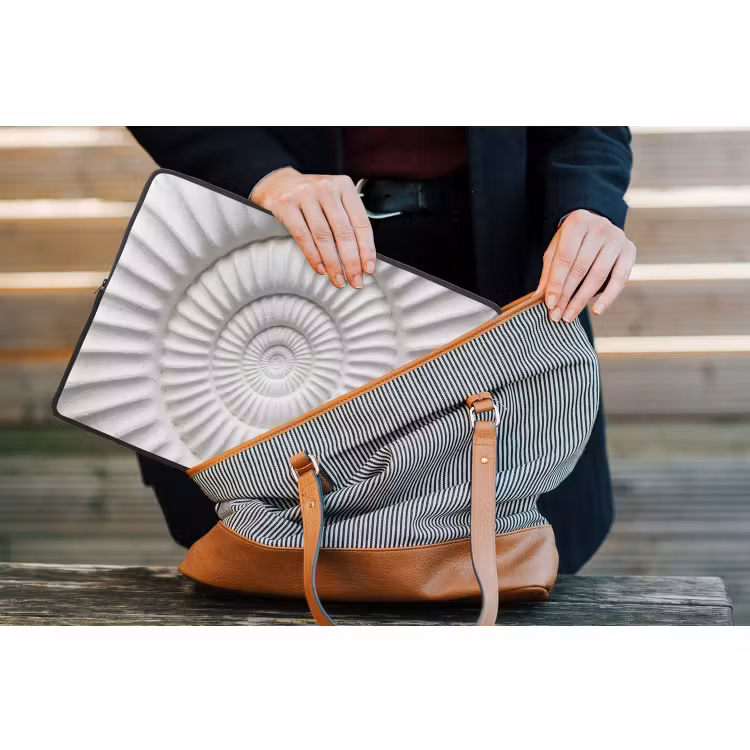 Laptophoes - Schelp - Spiraal - Wit — 4